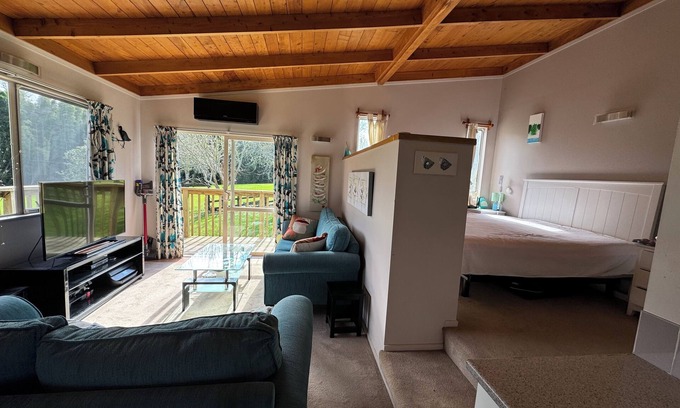 Pakaraka Cottage | Tree top cottage树上小木屋Bay of islands, Paihia