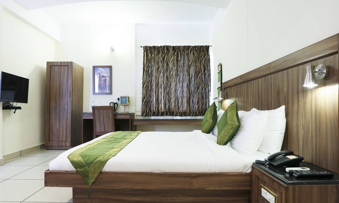 Gokulam Hotel | Treebo Komfort Suites, 3 Km From Mysore Palace