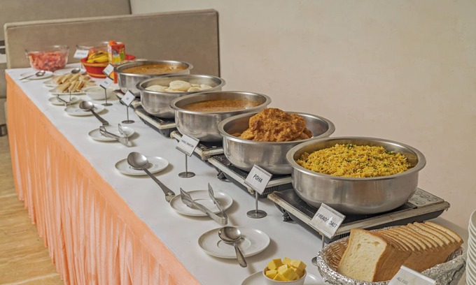 Thane West Hotel | Treebo Premium Heritage Grand, Thane