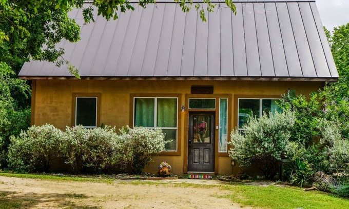 New Braunfels Cabin | Treehouse 1 Mockingbird Lodge