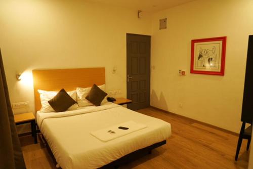 Perambur Purasavakam Hotel | TREETOP INN