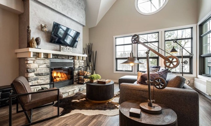 Tremblant-Les-Eaux Condo | Tremblant Prestige - Les Eaux 227-5