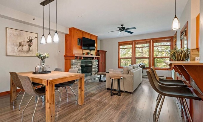 Tremblant-Les-Eaux Condo | Tremblant Prestige - Les Eaux 225-1
