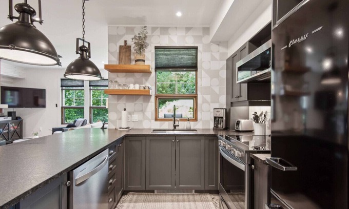 Tremblant-Les-Eaux Condo | Tremblant Prestige - Les Eaux 223-4