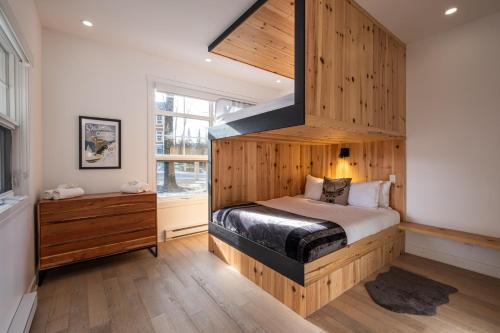 Tremblant-Les-Eaux House | Tremblant Prestige - Les Eaux 233-2