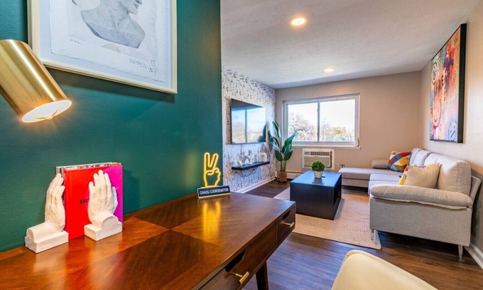 Tremont Apartment | Tremont DWTN Modern entire unit