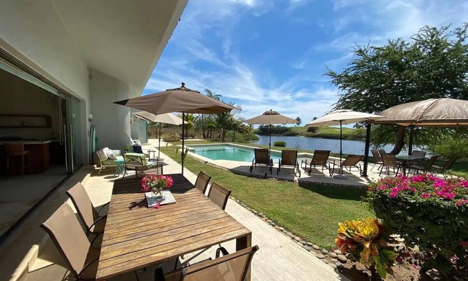 Boulevard Barra Vieja Villa | Tres Vidas Villa completa pet friendly