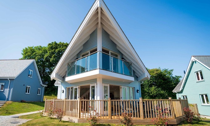 St Austell Apartment | Trewhiddle Villa 04 - a trewhiddle that sleeps 7 guests in 4 bedrooms