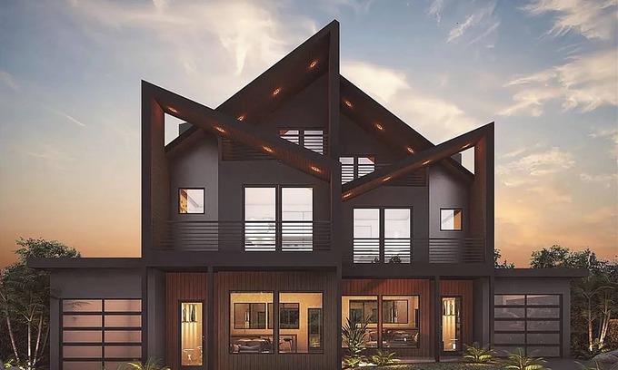 Galindo House | Triangles - Modern Luxury 5BR Villa, Downtown, Pool, Hot Tub, Sauna, Concierge