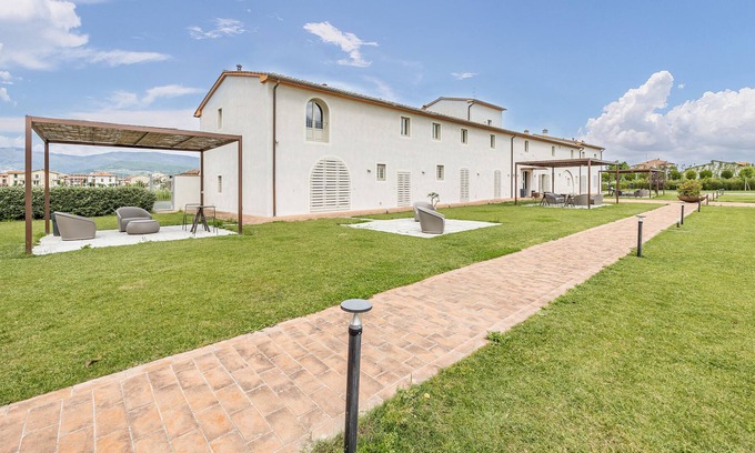 Agliana Apartment | Trilo Classic Modern Apt Close to Pistoia, Agliana, Italy