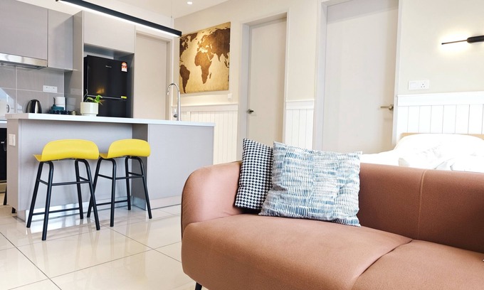 Kuala Lumpur Apartment | TRION The 110 Family Suite Pool & KL city view