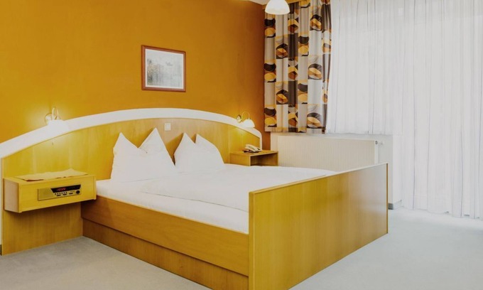 Loipersdorf bei Fuerstenfeld House | Triple room nature 1 night - B&B Number 1