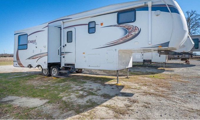 Lindale House | Triple W Eagle RV 1