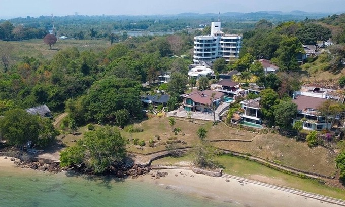 Chakphong Condo | TRIPLET Suite Rayong Seaview Situated in rayong, just 100m from Private Beach,