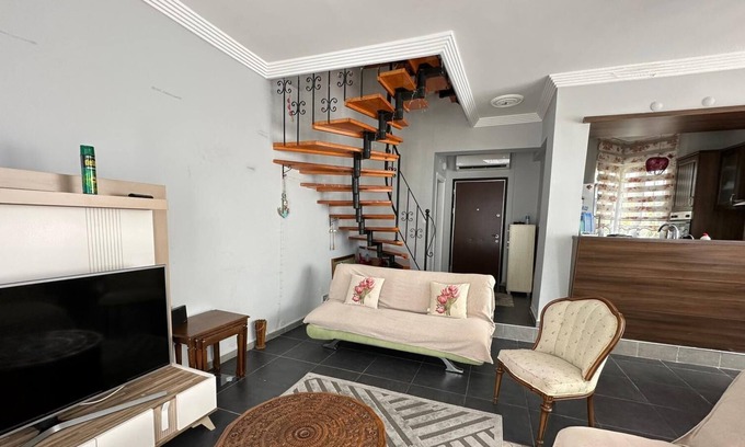 Muratpasa Villa | Triplex Villa with Pool & Garden