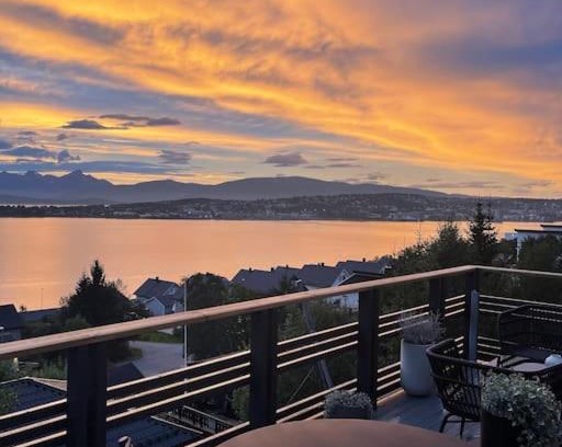Tromso House | Tromsø Panorama 180 degree utrolig utsikt