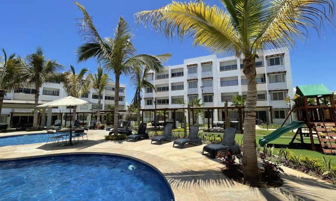 Cerritos Condo | Tropical Condo - Close to Beach and Waterpark!