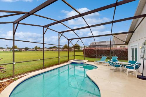 Westridge House | Tropical Days