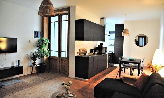 South Antwerp Apartment | Tropical Dive, 2BDR Apartment