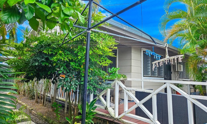 Apia House | Tropical Escape, Lelata | 3BR, A/C, Netflix-WiFi