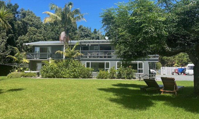 Tutukaka Apartment | Tropical hideaway 150 meters to the beach!