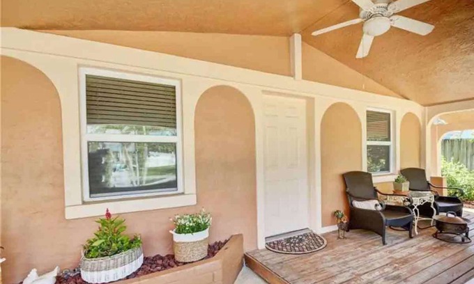 Stuart Villa | Tropical Oasis Getaway in Historic Manatee Pocket