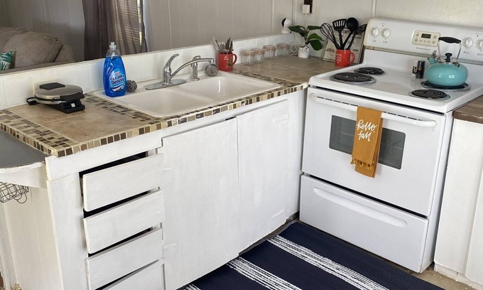 Wright House | Tropical trailer in the country