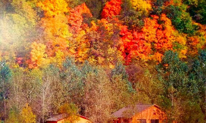 Harpers Ferry Cabin | Trout Lodge with Hot Tub Jacuzzi