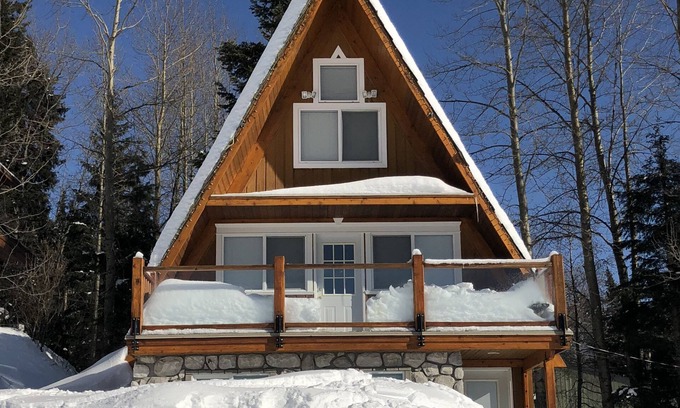 Sun Peaks Cabin | True Ski-in/Ski-out Cabin at Burfield Heights