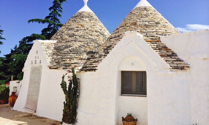 Fasano House | Trulli in historic farmhouse in panoramic position between sea and hills