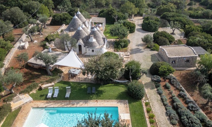 Ostuni Villa | Trullo Luna 6+1, Emma Villas