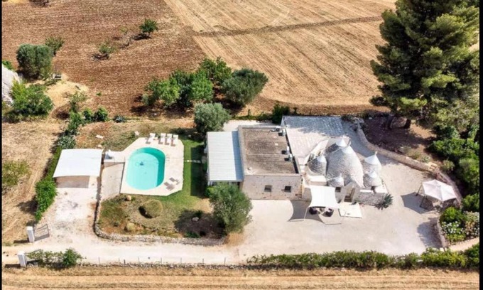 Ceglie Messapica Villa | Trullo Paradise with pool