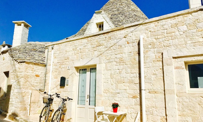 Alberobello House | Trullo Stella: Luxury Trullo