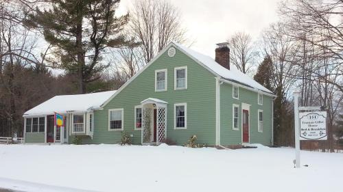Granby Bed & Breakfast | Truman Gillet House B & B