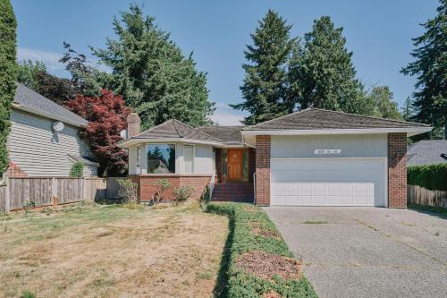 Delta Villa | Tsawwassen 3 Bedroom Ground Suite