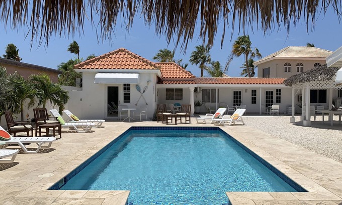 Noord House | Tu Casita en Aruba (BUSINESS STUDIO)