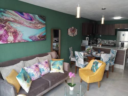San Juan de Dios Apartment | Tu joya Tapatia - AC, alberca y Gym departamento en el corazón de Guadalajara