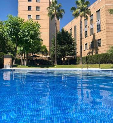 Doctor Barraquer-Grupo Renfe-Policlinico Apartment | Tu oasis de lujo junto al Guadalquivir