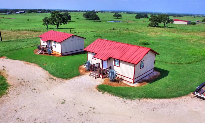 Sutherland Springs Cabin | Tumble Weed Cabin of Lonesome Wind Ranch