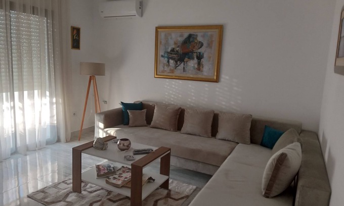 Halq al Wadi Apartment | Tunisia center