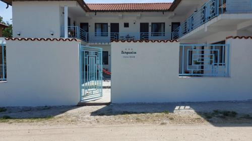 Vama Veche House | Turquoise