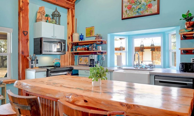 Wimberley House | Turquoise Treasure @ Hideaway Oaks - 3 Bedroom all en-suites