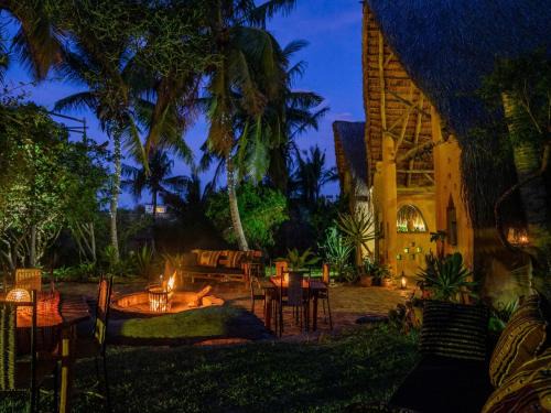 Tofo Cabin | Turtle Cove Self-Catering Lodge & Yoga Shala