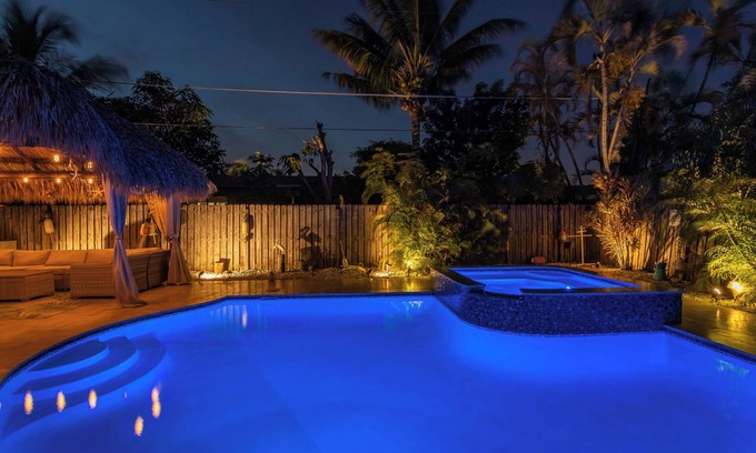 Boynton Beach House | Turtle’s Nest Coastal Retreat – Spa & Tiki Oasis