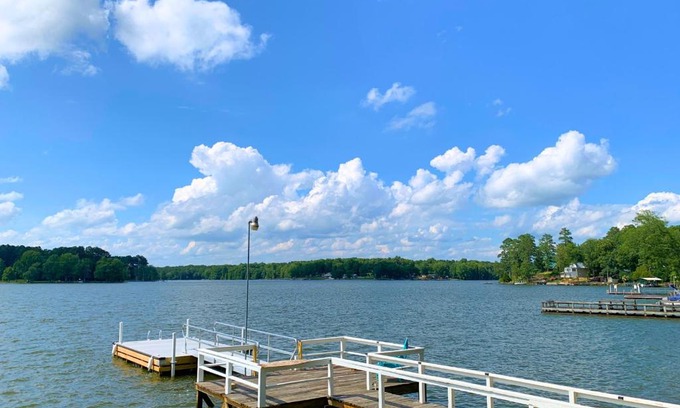 Prosperity House | Turtle Town Bungalow on Lake Murray - RV Parking Available