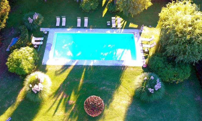 Montorsaio Apartment | Tuscan farmhouse between nature and contemporary art
