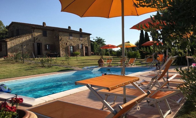 Gello House | TUSCANY TOUR - Farmhouse Gello vineyard