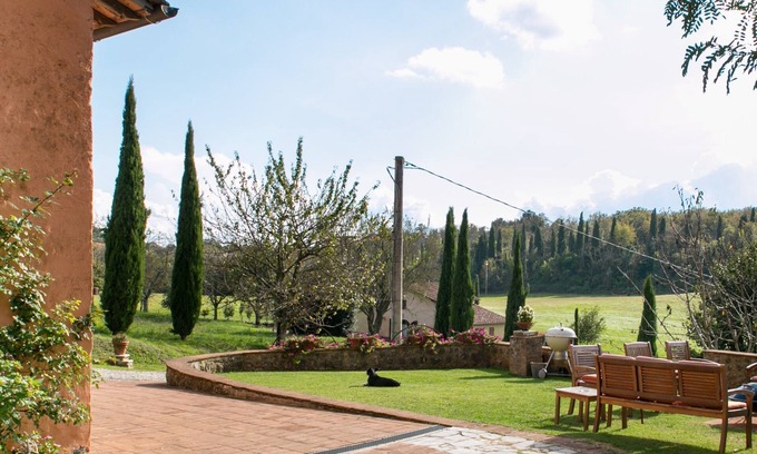 Simignano House | Tuscan Villa: Pool, Hot Tub, A/C, Wi-Fi, Siena