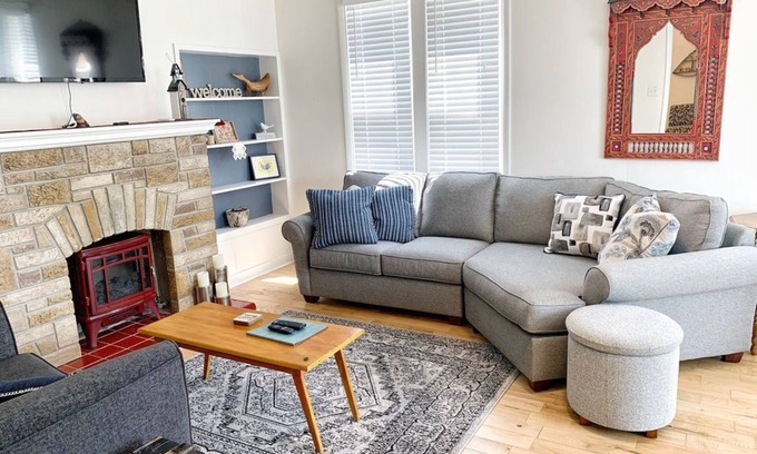 Decorah House | Tusen Takk Decorah