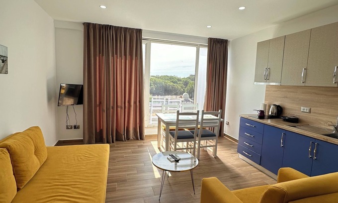 Rade Apartment | TuttoMondo Apartments for 4-5 persons in Mali Robit,Golem with WiFi, AC